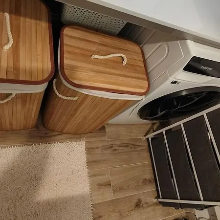 T2 Meuble 1 Er Etage Dans Un Quartier Calme A 17 Apartment Paris