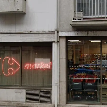 T2 Meuble 1 Er Etage Dans Un Quartier Calme A 17